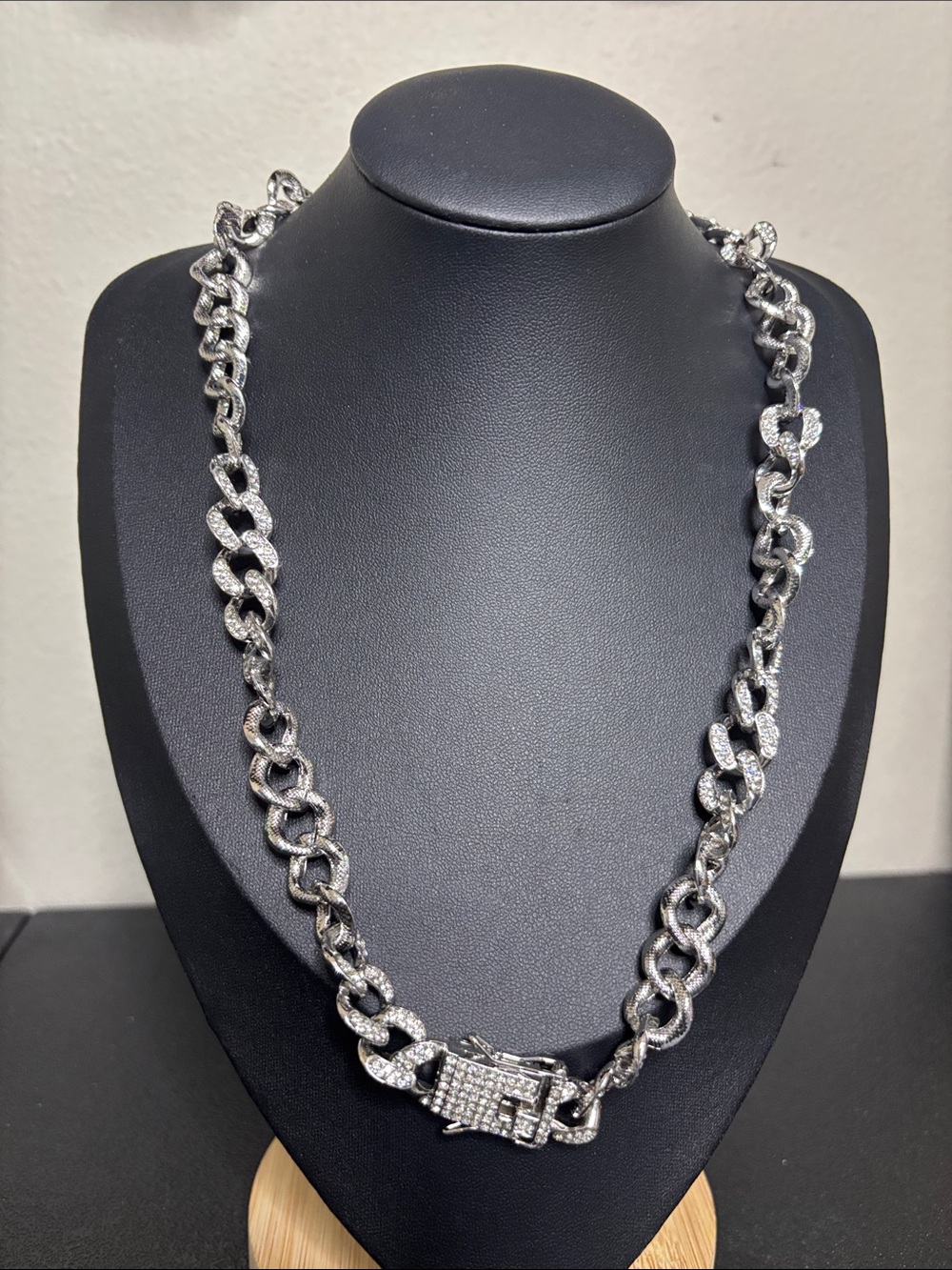 Fashion Rhinestone Pave Cuban Link Chain Necklace Silver Tone